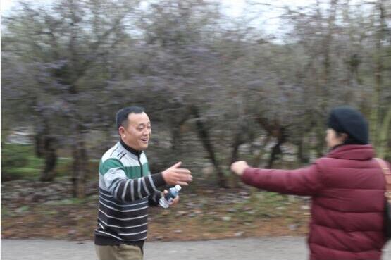 市城開投公司工會舉辦“慶元旦、迎新年”全民健身戶外活動