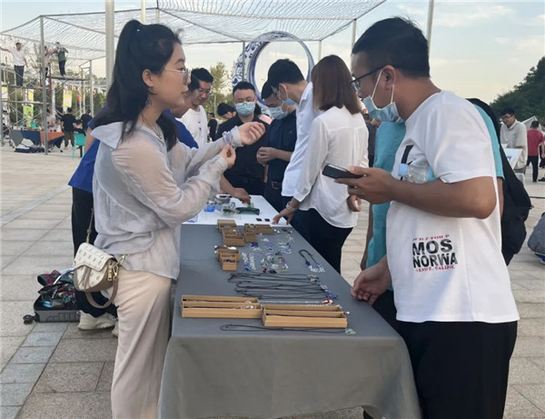 興商貿(mào) 促消費(fèi) 惠民生！景德鎮(zhèn)這里的夜市很火爆！