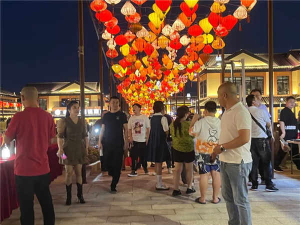 興商貿(mào) 促消費(fèi) 惠民生！景德鎮(zhèn)這里的夜市很火爆！