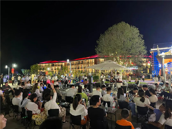 興商貿(mào) 促消費(fèi) 惠民生！景德鎮(zhèn)這里的夜市很火爆！