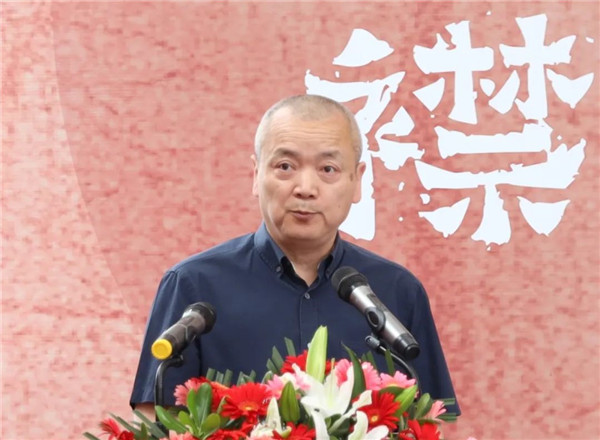 中國美術(shù)學院景德鎮(zhèn)藝創(chuàng)中心啟幕展暨揭牌儀式舉行——金一斌吳雋出席并共同揭牌