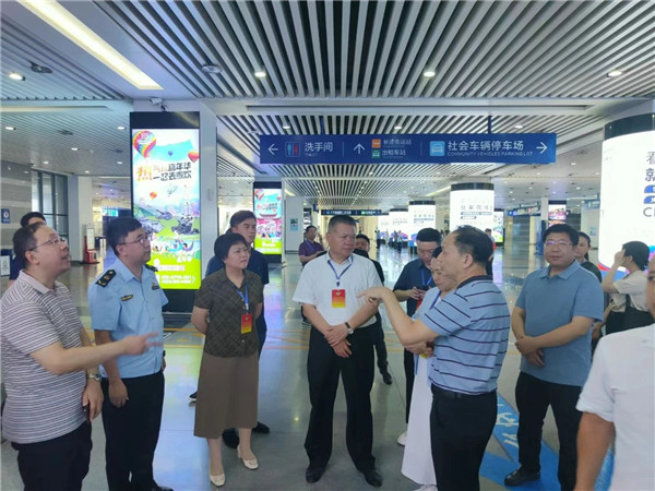 市政協(xié)開展“加快旅游集散體系建設(shè)，助力夜經(jīng)濟(jì)高質(zhì)量發(fā)展”專題調(diào)研